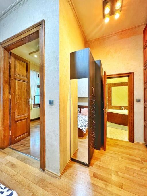 Ultra Central Apartment / 10 Ppl Budapest Exterior foto